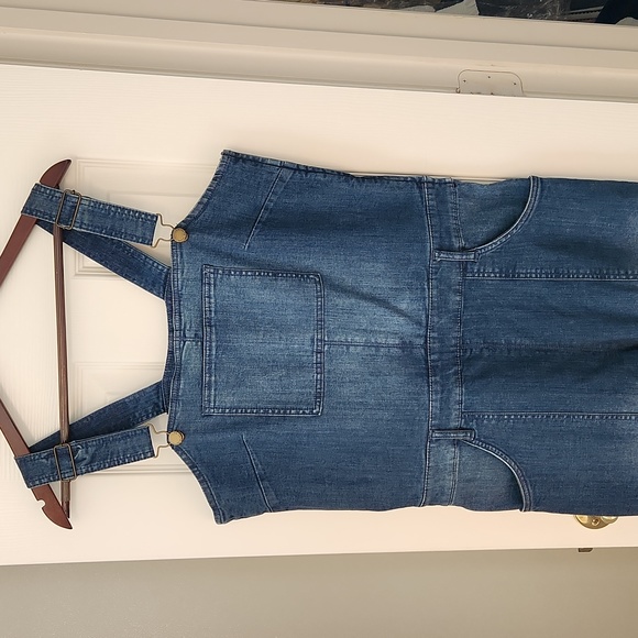 Flared Denim dungaree/jumpsuit - Picture 4 of 11